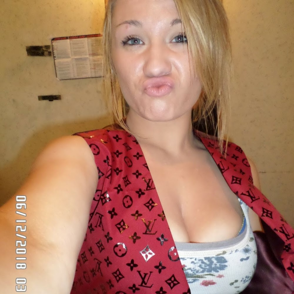 Meet your Posher, Brianna